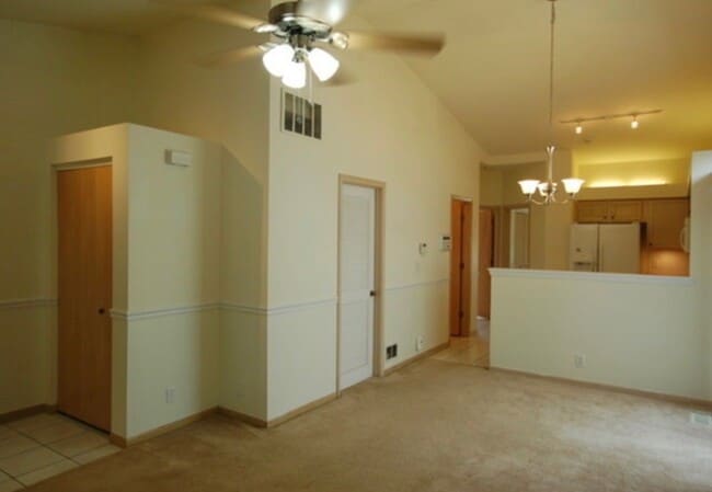 Photo - 14019 S Oakdale Cir