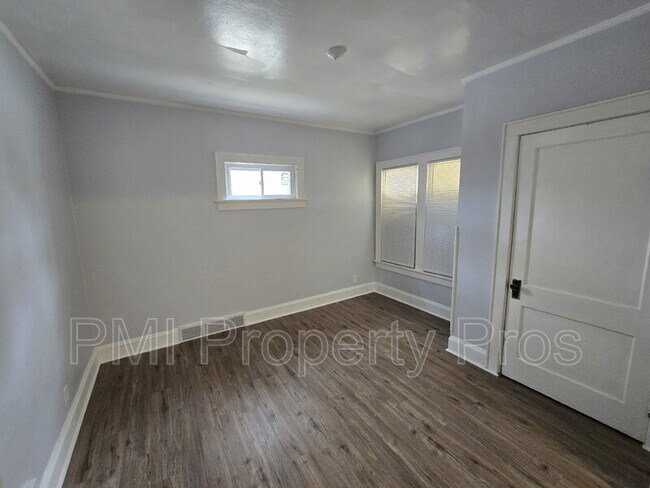 Photo - 3895 Dr. William Finlayson St