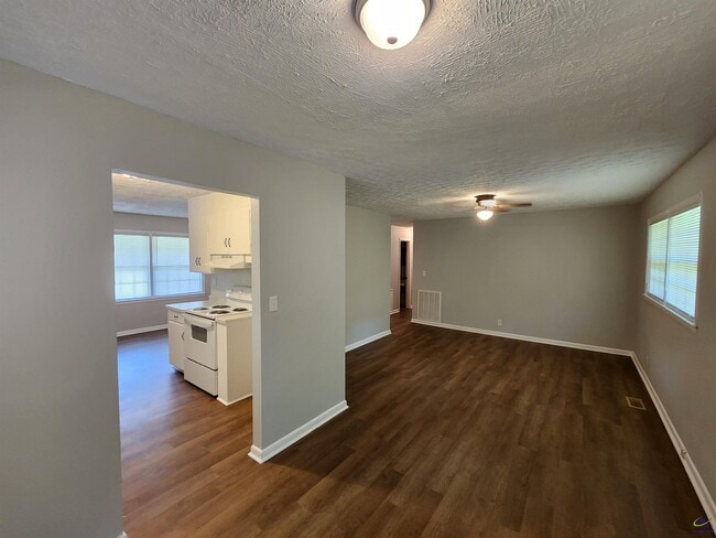 Photo - 2209 Macy Ave