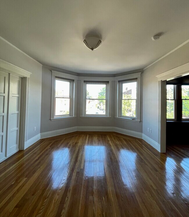 181 Harvard St Unit 3