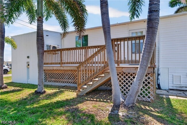 Photo - 3864 Royal Palm Dr