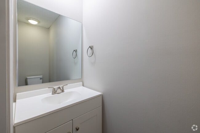3BR, 1.5BA - 1,120SF - Half Bathroom