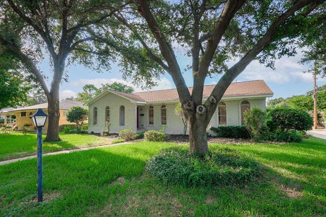 Photo - 5825 Hillcroft St