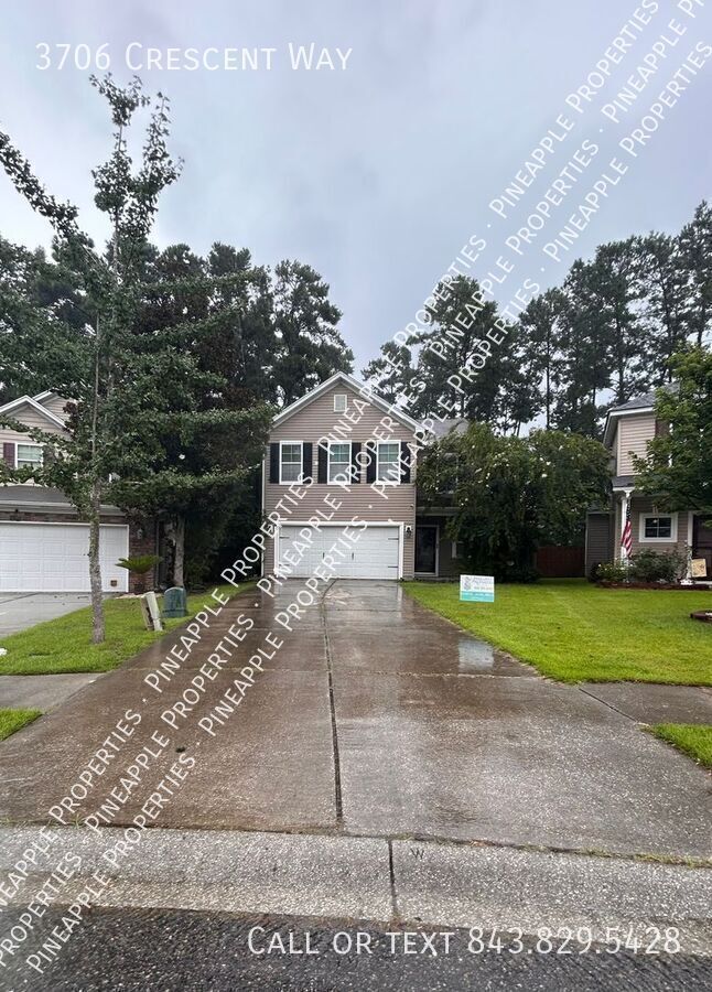 Photo - 3706 Crescent Way