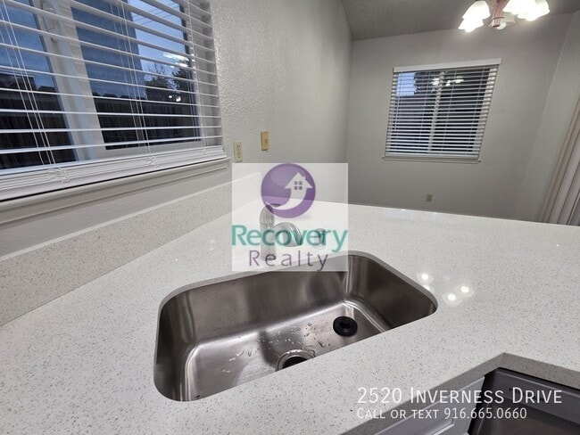 Photo - 2520 Inverness Dr