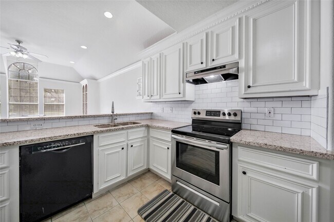 Photo - 4943 Gammage St