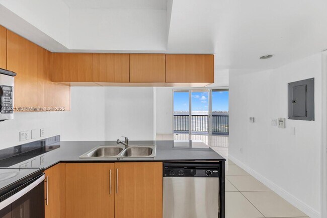 Photo - 1750 N Bayshore Dr Unit 4801