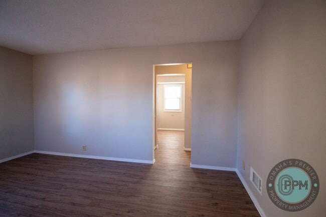 Photo - Old Towne Bellevue | 2 Bed 1 Bath