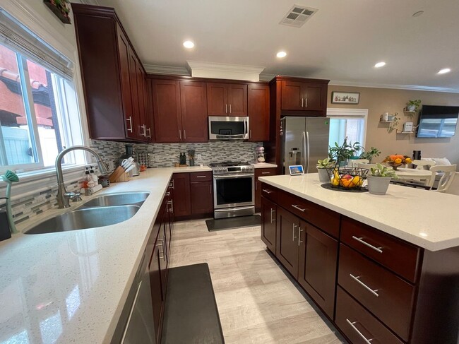 Photo - 6518 Walker Ave Unit Apt 6