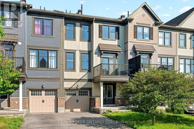 Photo - 66 Fallengale Cres