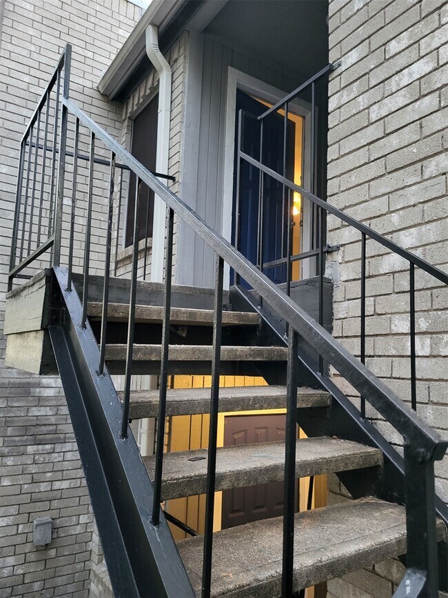 Photo - 9700 Leawood Blvd Unit 7/14