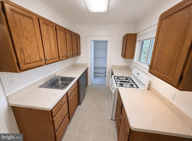 Photo - 506 Cedarcroft Rd
