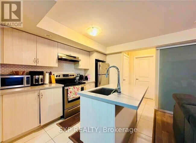 Photo - 2355 Sheppard Ave W