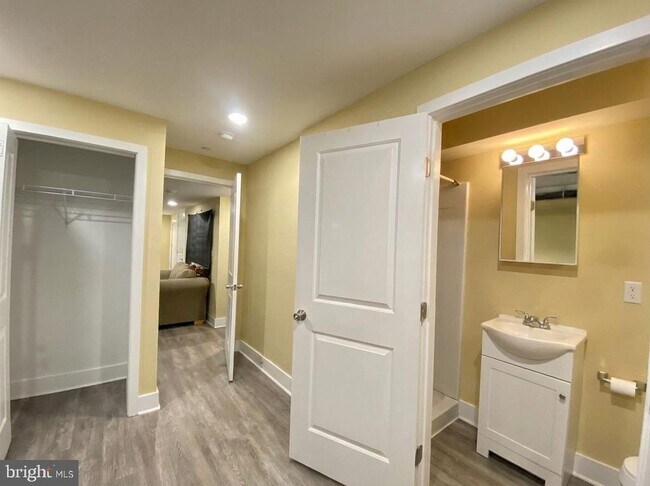 Photo - 2214 N Camac St