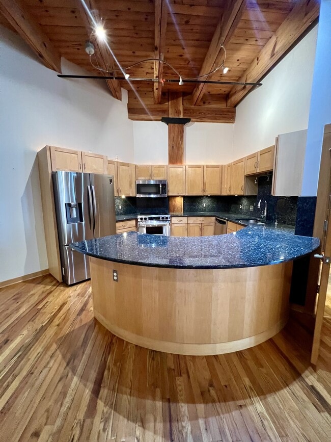 Photo - 413 N 2nd St