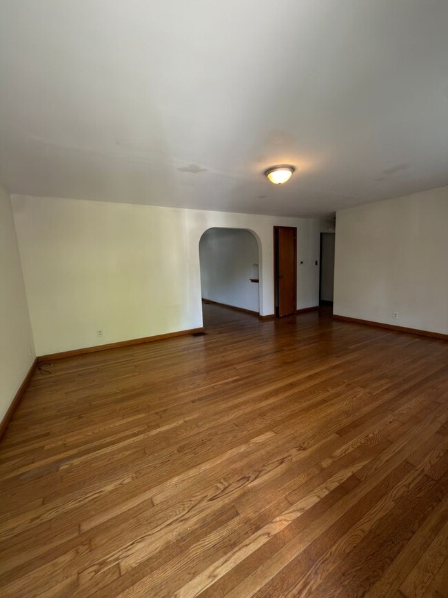 Photo - 703 N Washington St