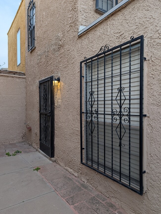 Building Photo - 10628 Cuatro Vistas Dr Unit Apartment C