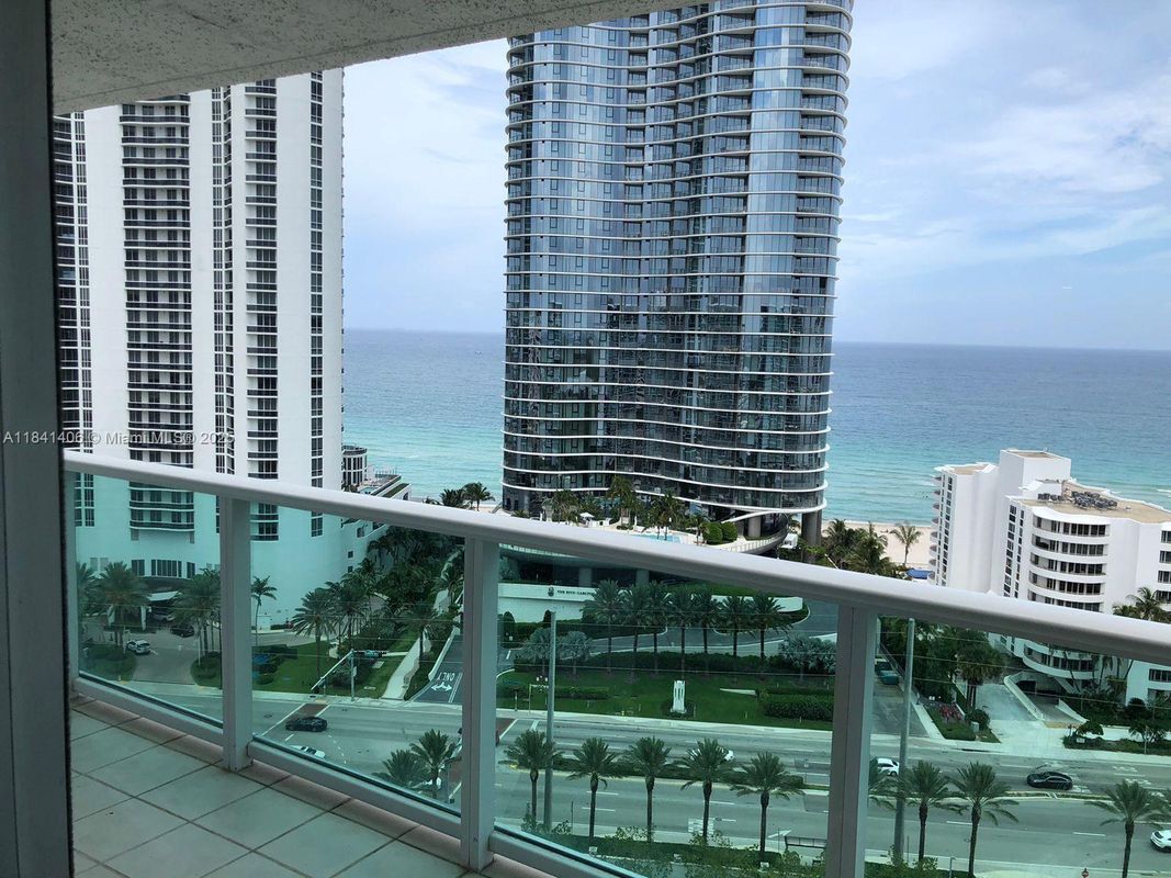 Photo - 100 Bayview Dr