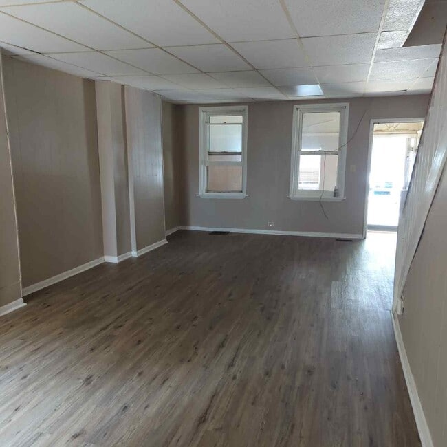 Photo - 618 S Connell St