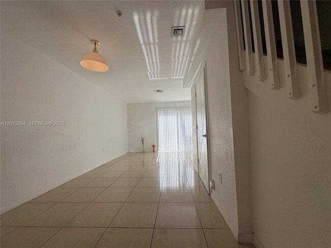 Photo - 2064 NE 167th St