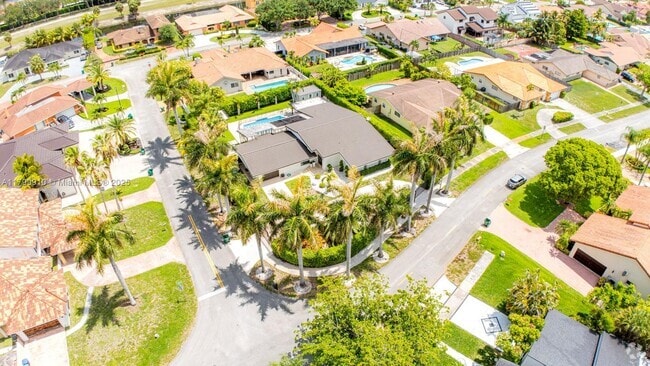 Building Photo - 7345 N Oakmont Dr Rental