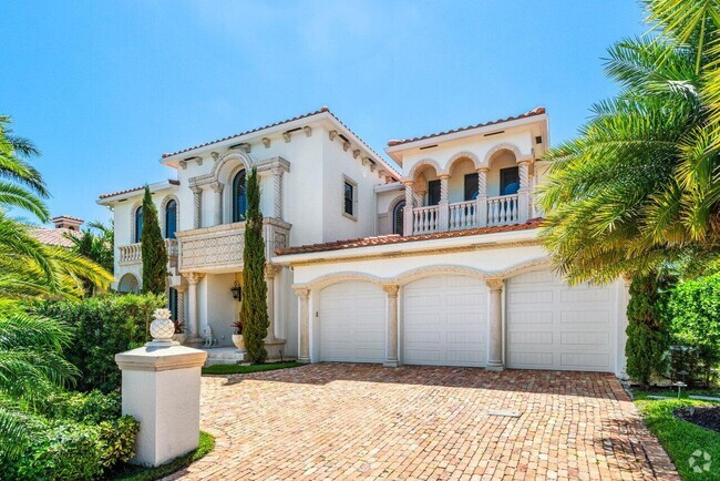 Building Photo - 7241 NE 8th Dr Rental