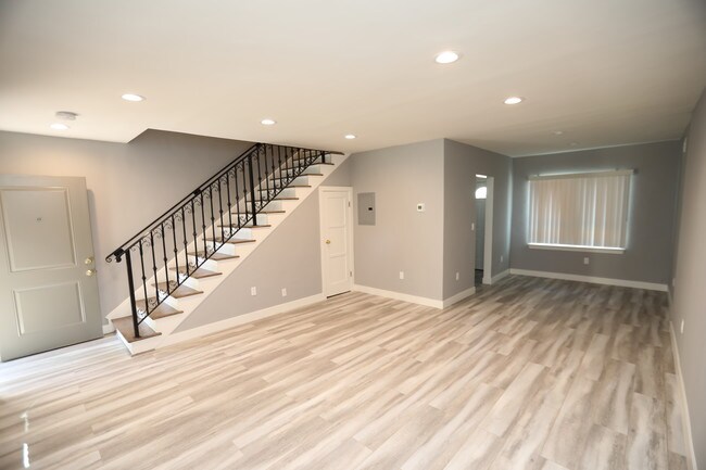 Apartments For Rent In Los Angeles Ca Forrent Photo 14537 Ens St Unit 14541
