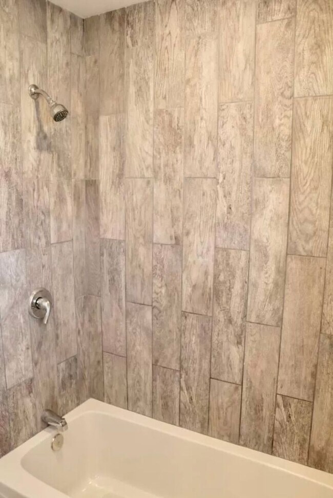 Photo - 28 Morgan Ave Unidad 1