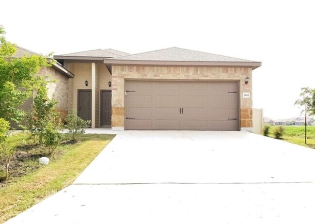 Photo - Spacious & Stylish Duplex in New Braunfels!