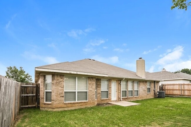 Photo - 2600 Treeview Dr
