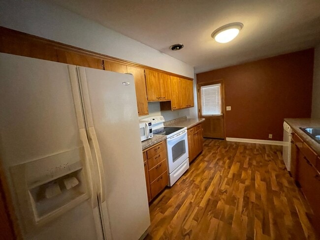 Photo - Beautiful 3 bedroom house