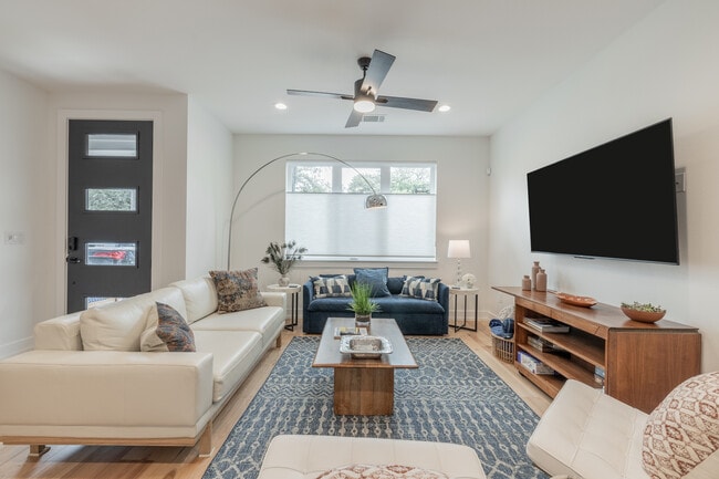Photo - 712 Vargas Rd