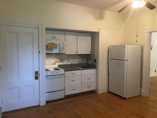 Photo - 143 Pleasant St Apartments Unit 1-J