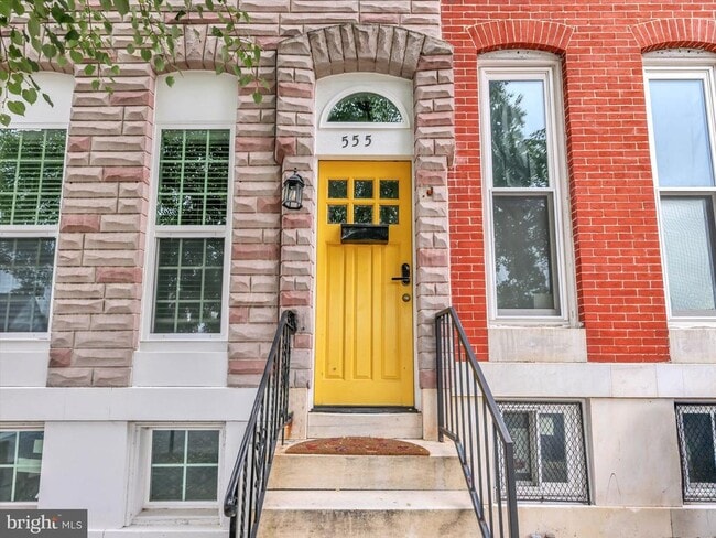 Photo - 555 Presstman St