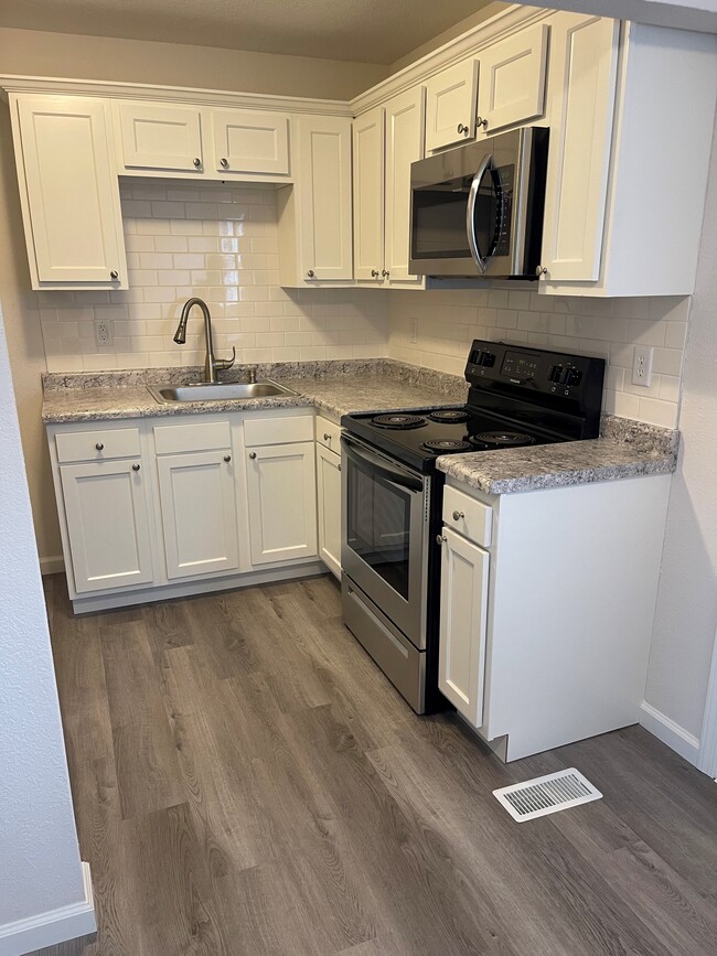 Photo - 225 S Rosedale Ave Unit 230 Rosedale