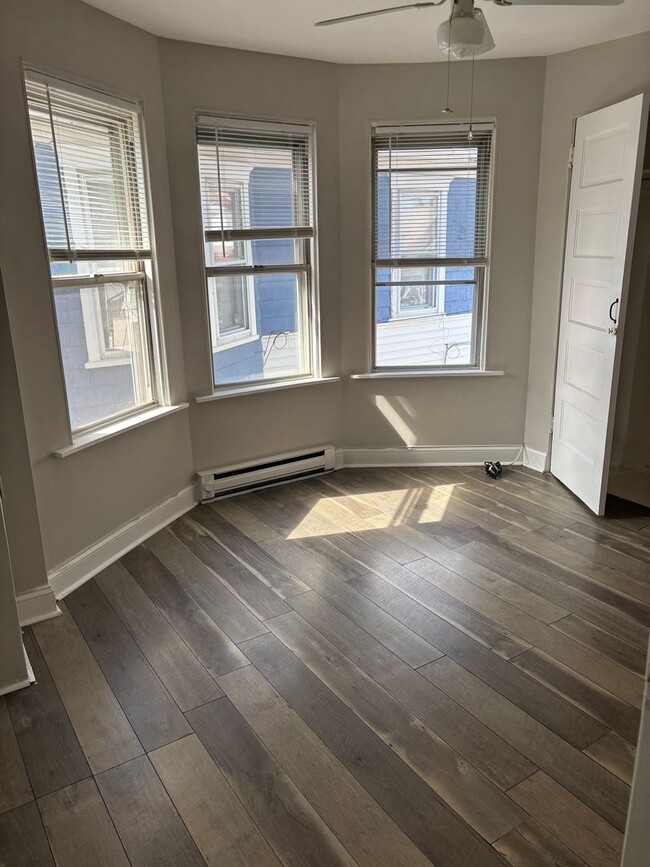 Photo - Charming 3-Bedroom Twin Home for Rent in L...