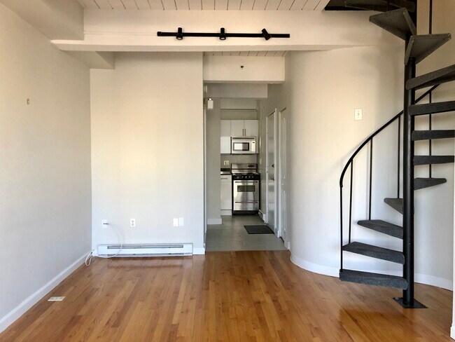 12 Stoneholm St Unit 616