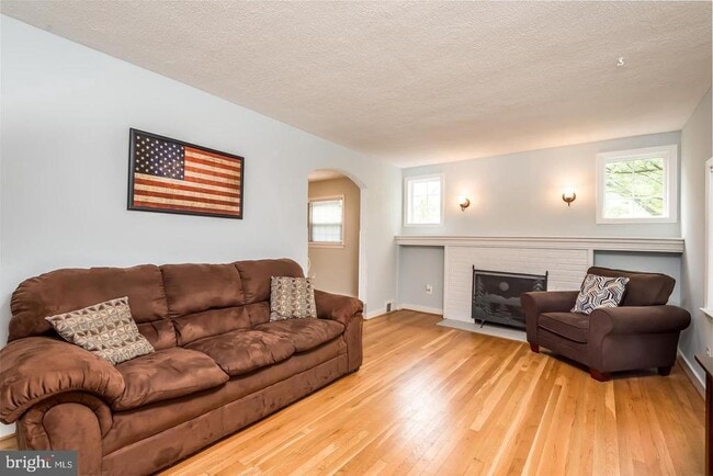 Photo - 5106 25th Pl N