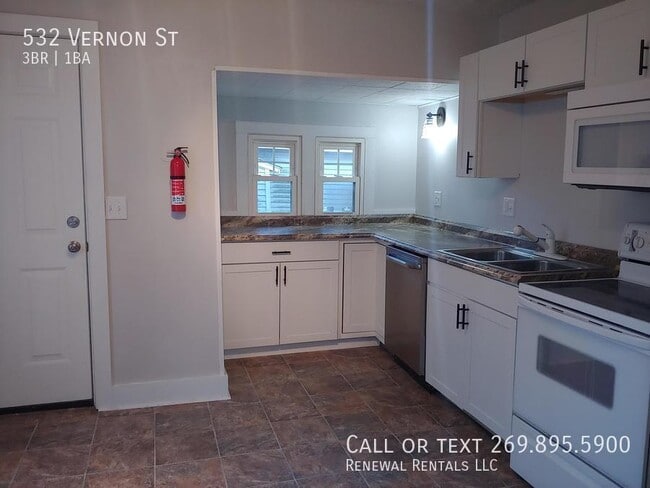 Photo - 532 Vernon St