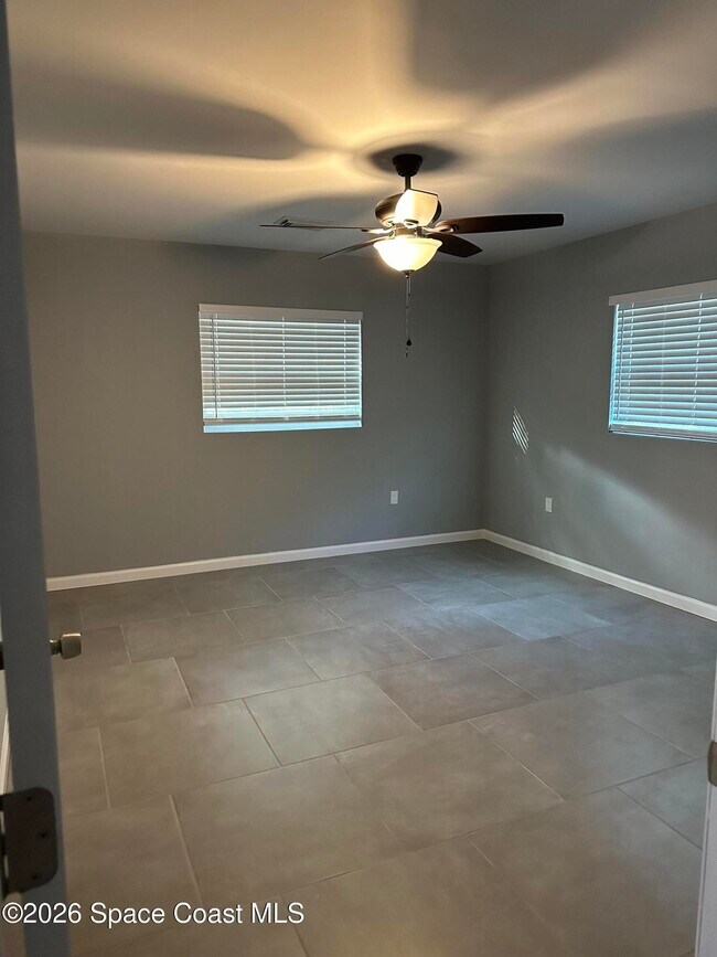 Photo - 3600 Aurora Rd