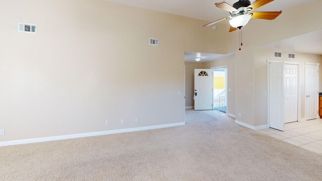 Photo - Branch, 367-369 Unidad 369 #B