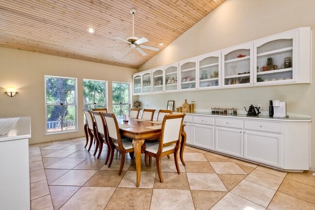 Formal Dining area - 22242 Little Klondike Rd