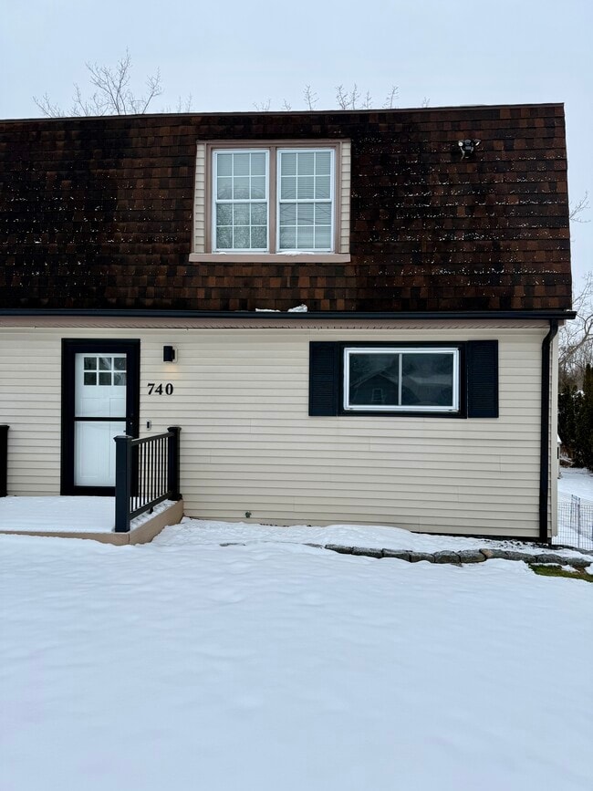 Photo - 740 Ridge Rd Unit 740