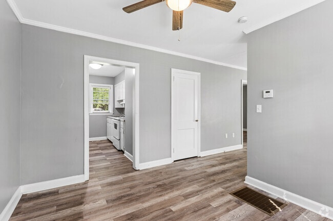 1BR, 1BA - 680SF - Dining Room - Historic Brookwood Apartments