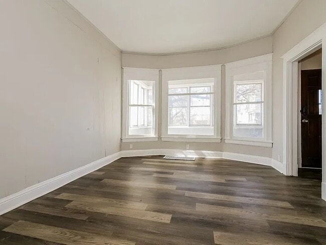 Photo - 2902 Bristol St