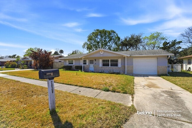 Photo - 2020 Oriole Ln