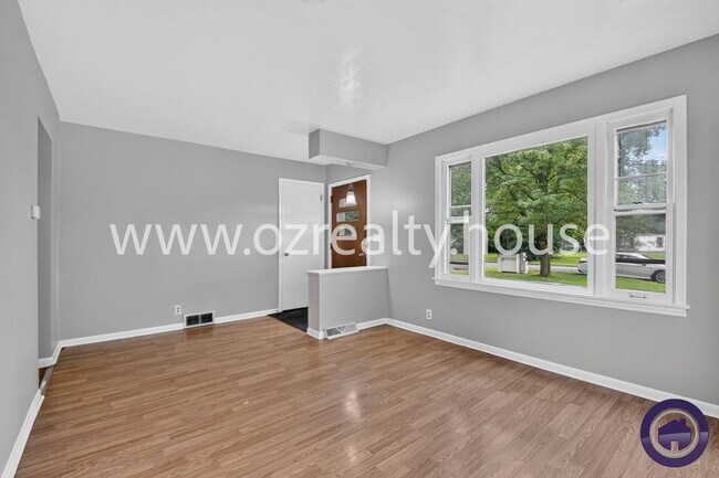 Photo - 1703 Heatherdowns Blvd