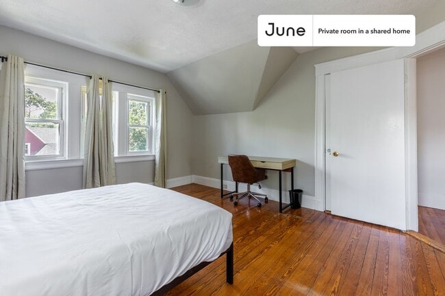 Photo - Room in Shared 9 bed/2 bath home Unit H