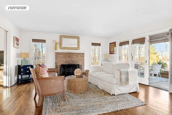 Photo - 201 Harbor Watch Ct