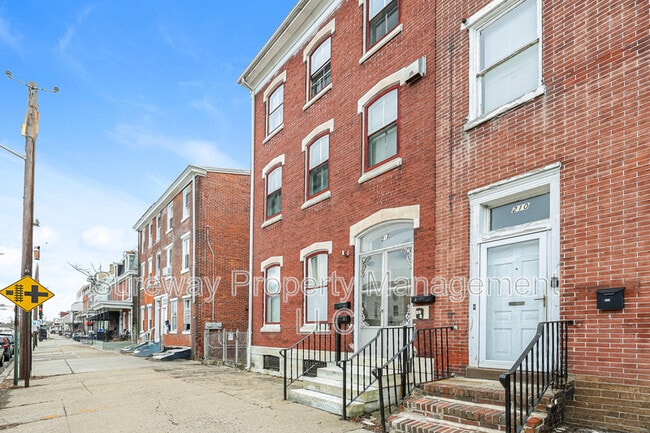 Photo - 212 E Broad St Unit 2